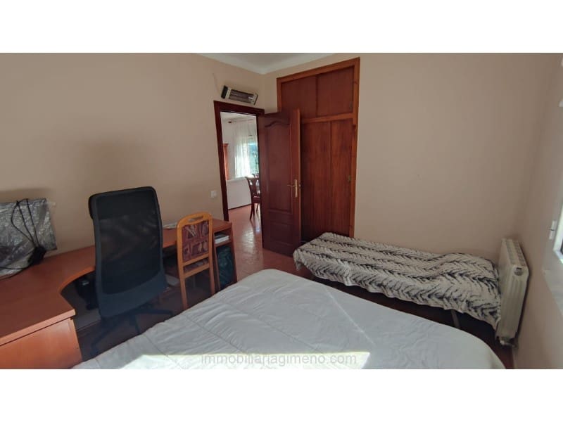 4 chambre Villa/Maison à vendre à Lloret de Mar avec piscine garage - 350 000 € (Ref: 8643534)