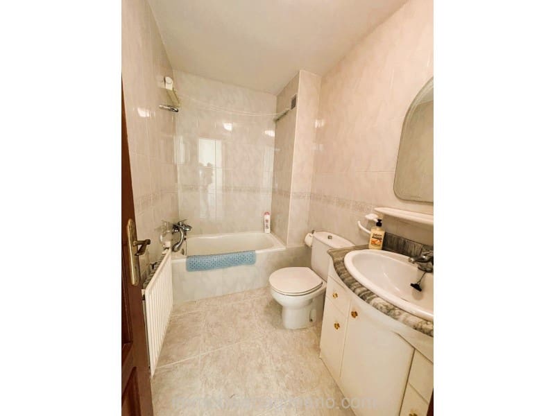 3 soveværelse Byhus til salg i Lloret de Mar med garage - € 285.000 (Ref: 9208579)