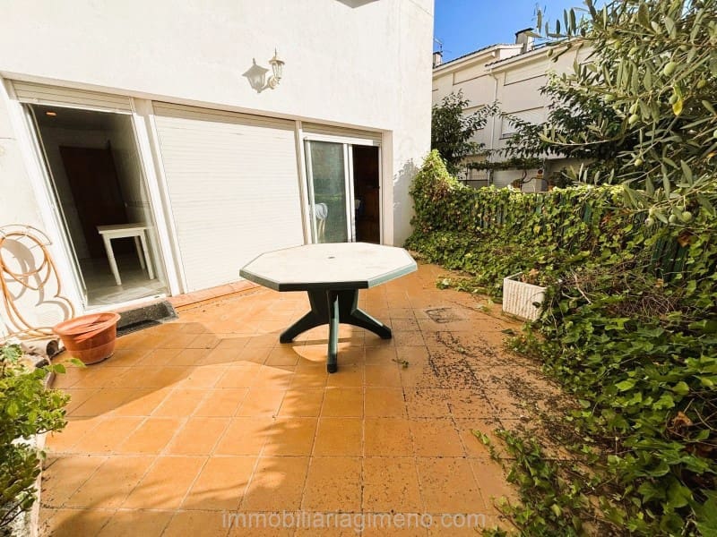 3 soveværelse Byhus til salg i Lloret de Mar med garage - € 285.000 (Ref: 9208579)