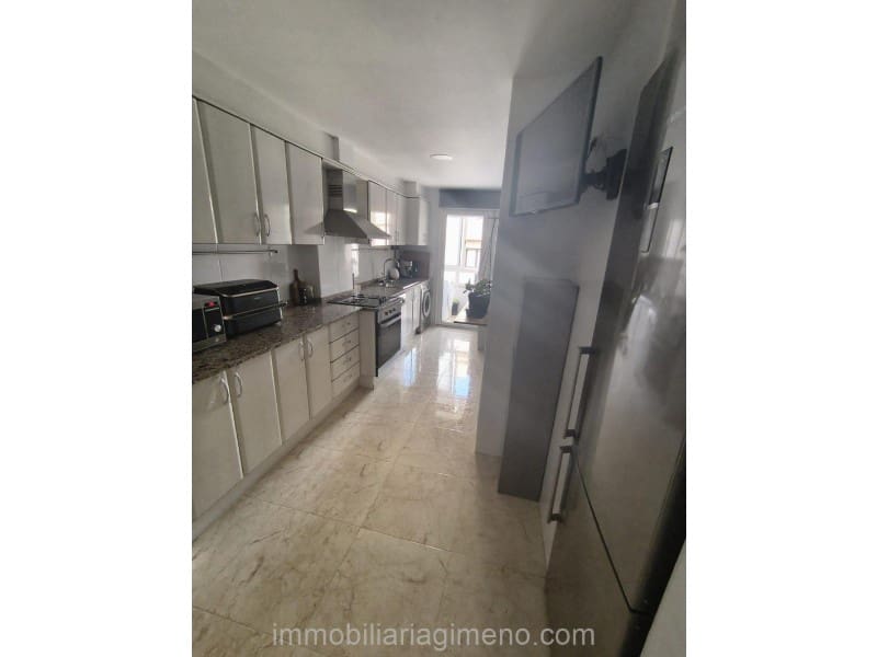 3 soverom Leilighet til salgs i Blanes med garasje - € 285 000 (Ref: 9450960)