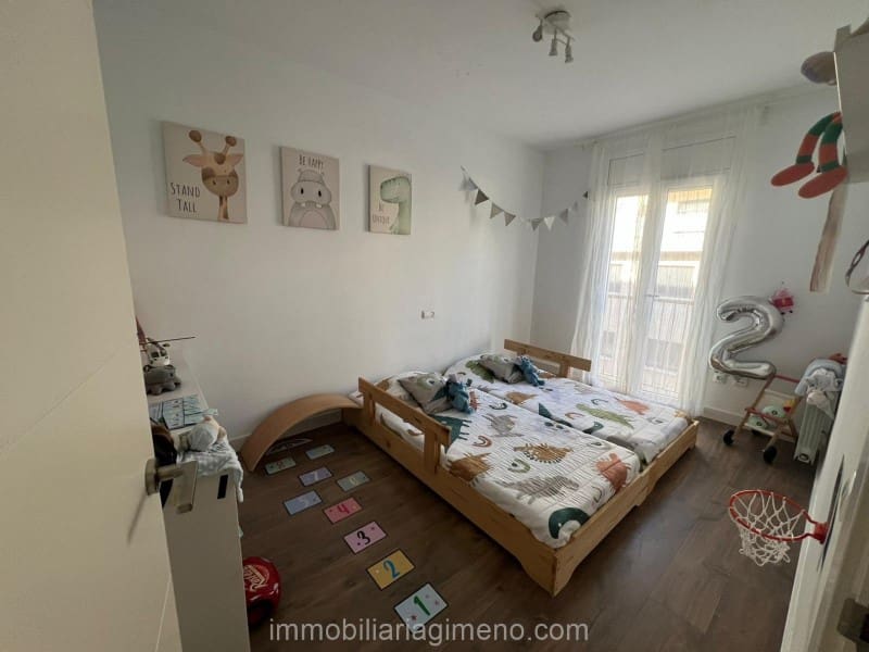 3 soverom Leilighet til salgs i Blanes med garasje - € 285 000 (Ref: 9450960)