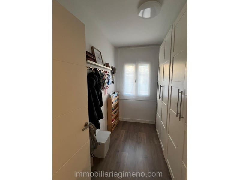 3 soverom Leilighet til salgs i Blanes med garasje - € 285 000 (Ref: 9450960)