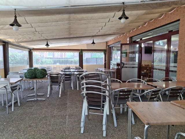 Ravintola/baari myytävänä paikassa El Molí - El Rieral, Lloret de Mar - 830 000 € (Ref: 9516221)