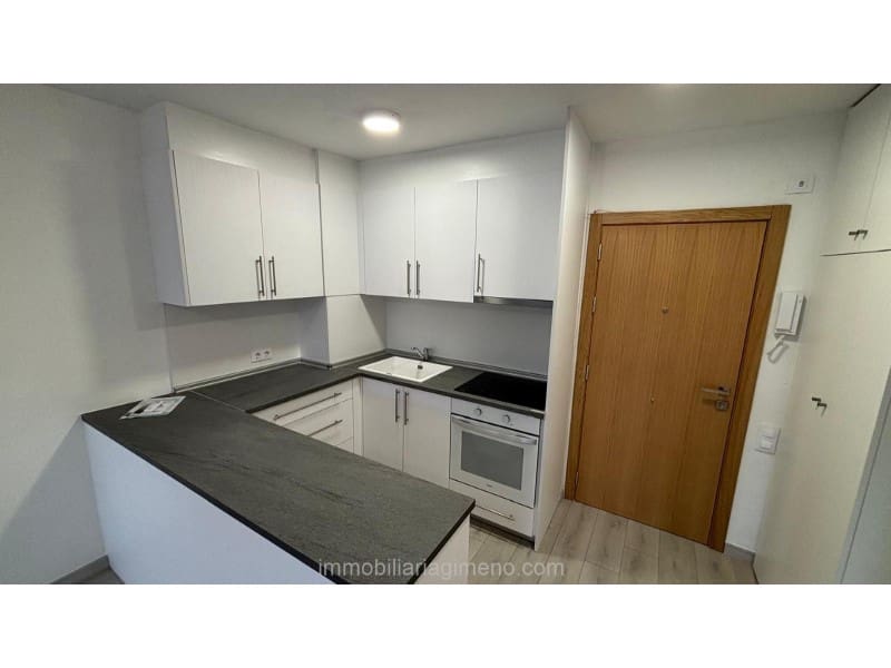 1 soveværelse Lejlighed til salg i Lloret de Mar med swimmingpool - € 179.000 (Ref: 9557951)