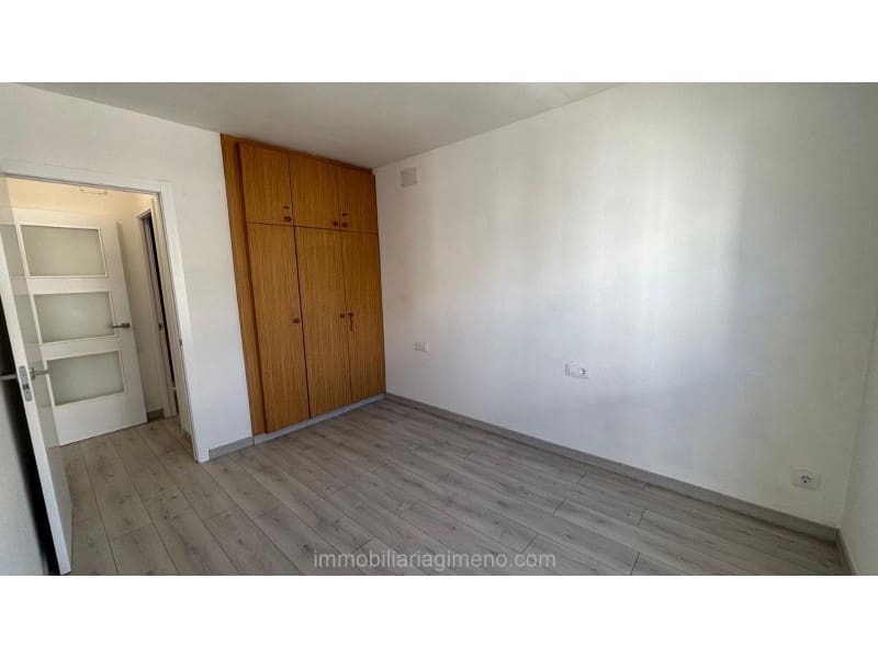 1 soveværelse Lejlighed til salg i Lloret de Mar med swimmingpool - € 179.000 (Ref: 9557951)