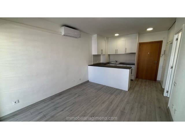 1 soveværelse Lejlighed til salg i Fenals, Lloret de Mar med swimmingpool - € 179.000 (Ref: 9557951)