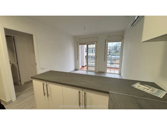 1 soveværelse Lejlighed til salg i Fenals, Lloret de Mar med swimmingpool - € 179.000 (Ref: 9557951)