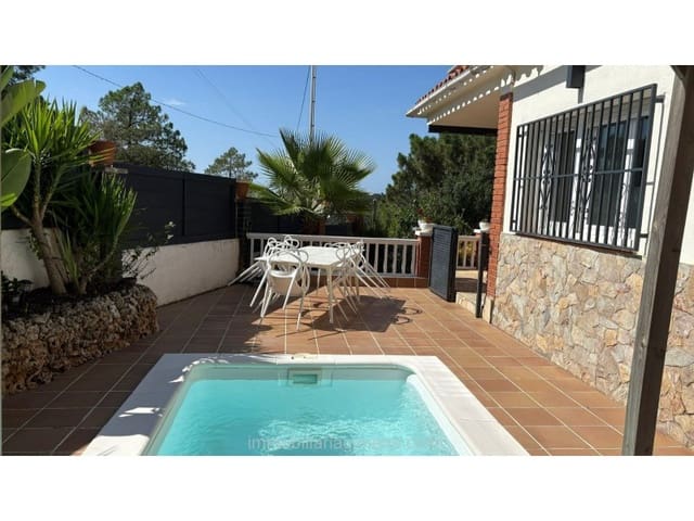 5 soveværelse Villa til salg i Urbanitzacions del Nord, Lloret de Mar med garage - € 379.500 (Ref: 9604868)