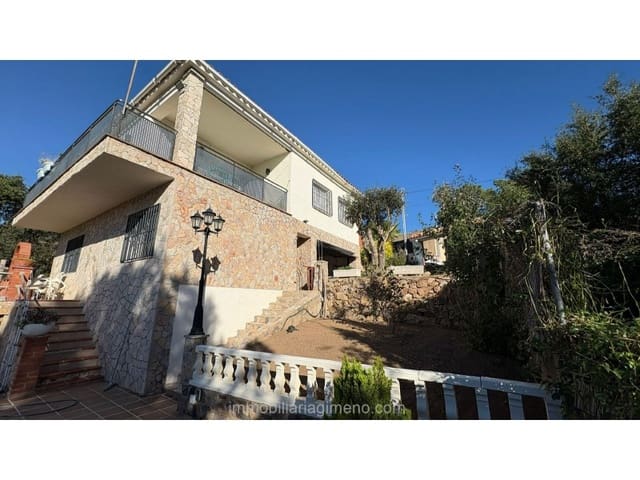 5 soveværelse Villa til salg i Urbanitzacions del Nord, Lloret de Mar med garage - € 379.500 (Ref: 9604868)