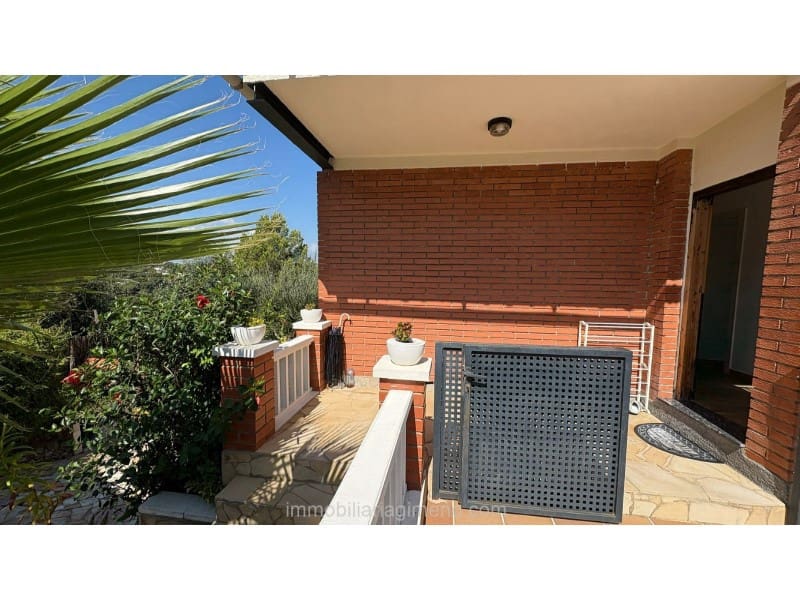 5 soveværelse Villa til salg i Lloret de Mar med garage - € 379.500 (Ref: 9604868)