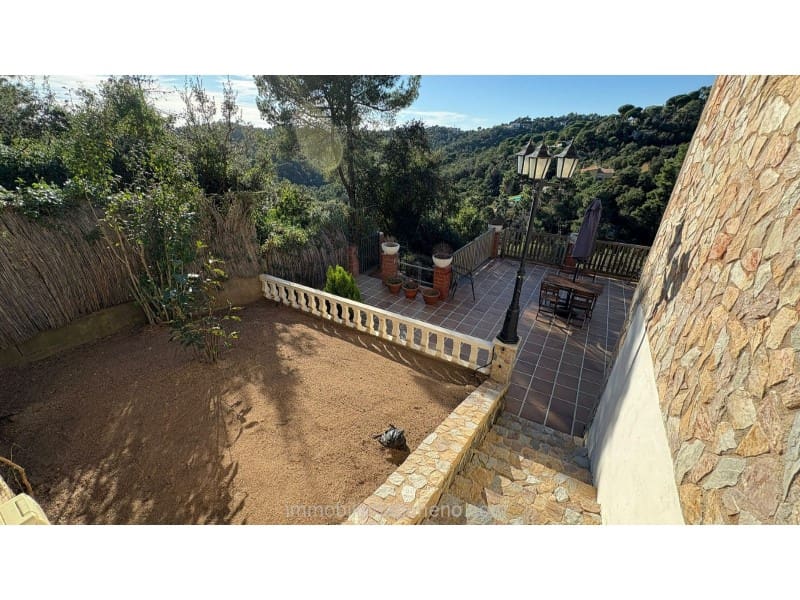 5 soveværelse Villa til salg i Lloret de Mar med garage - € 379.500 (Ref: 9604868)
