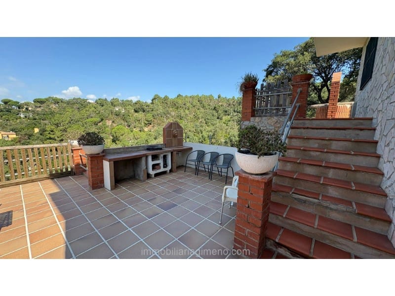 5 soveværelse Villa til salg i Lloret de Mar med garage - € 379.500 (Ref: 9604868)