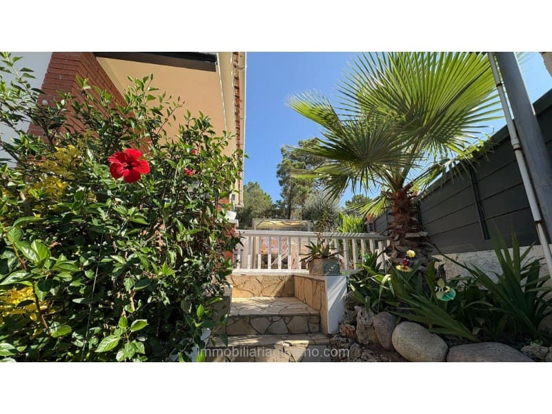 5 soveværelse Villa til salg i Lloret de Mar med garage - € 379.500 (Ref: 9604868)