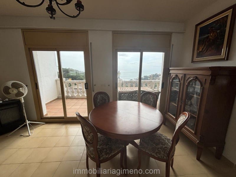 4 sovrum Villa till salu i Lloret de Mar med pool garage - 535 000 € (Ref: 9679727)