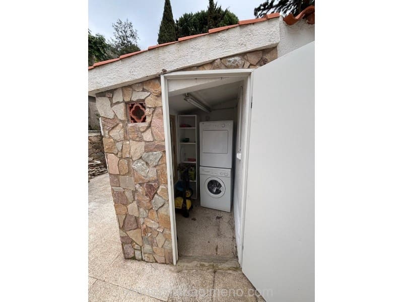 4 sovrum Villa till salu i Lloret de Mar med pool garage - 535 000 € (Ref: 9679727)