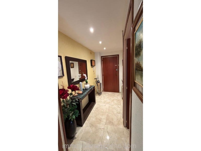 2 makuuhuone Asunto myytävänä paikassa Lloret de Mar mukana 
autotalli - 175 000 € (Ref: 9741648)