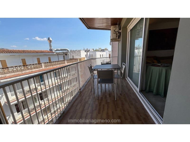 2 makuuhuone Asunto myytävänä paikassa Lloret de Mar mukana 
autotalli - 175 000 € (Ref: 9741648)