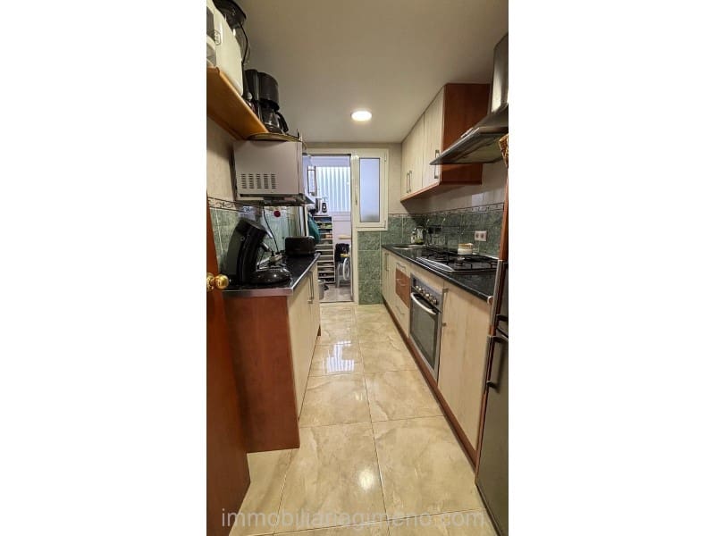 2 makuuhuone Asunto myytävänä paikassa Lloret de Mar mukana 
autotalli - 175 000 € (Ref: 9741648)