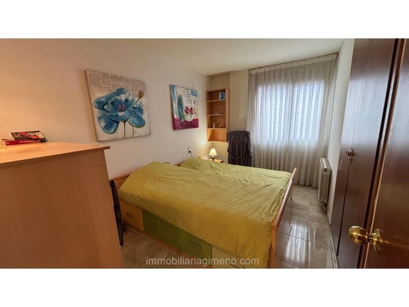 2 makuuhuone Asunto myytävänä paikassa Lloret de Mar mukana 
autotalli - 175 000 € (Ref: 9741648)