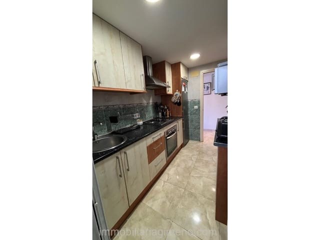 2 makuuhuone Asunto myytävänä paikassa Fenals, Lloret de Mar mukana 
autotalli - 175 000 € (Ref: 9741648)