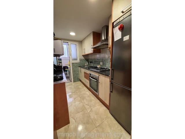 2 makuuhuone Asunto myytävänä paikassa Fenals, Lloret de Mar mukana 
autotalli - 175 000 € (Ref: 9741648)