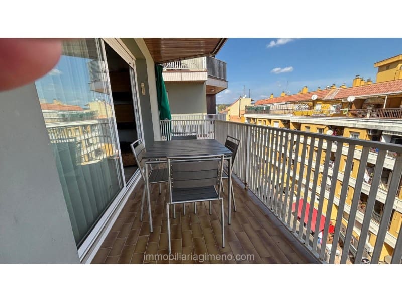 2 makuuhuone Asunto myytävänä paikassa Lloret de Mar mukana 
autotalli - 175 000 € (Ref: 9741648)