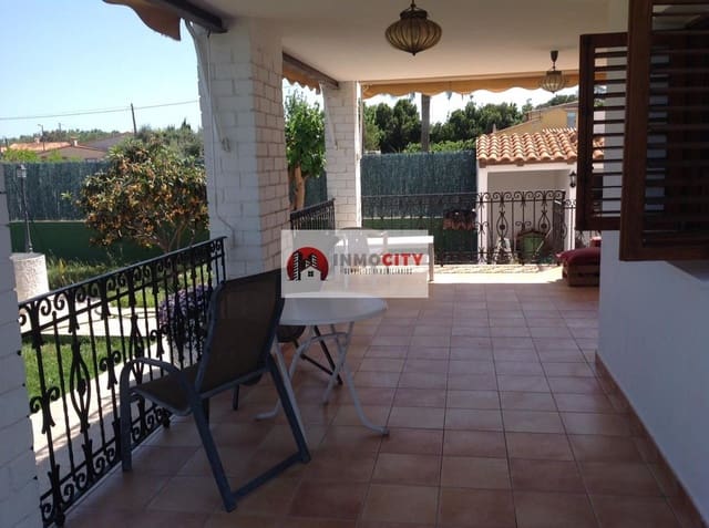 4 slaapkamer Villa te koop in El Grau de Castelló, Castelló de la Plana met garage - € 333.000 (Ref: 9413052)