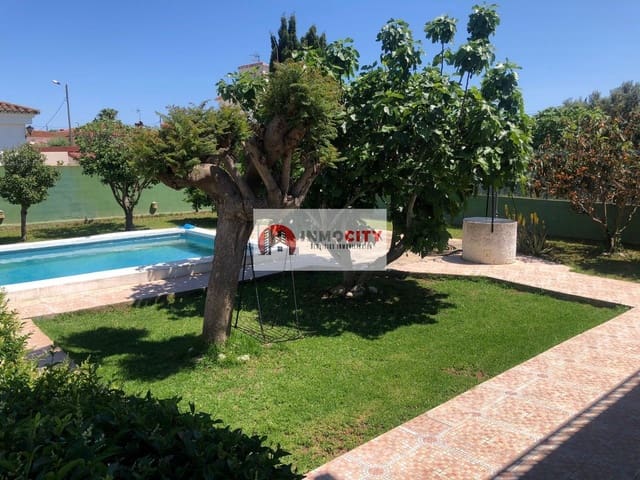 4 slaapkamer Villa te koop in El Grau de Castelló, Castelló de la Plana met garage - € 333.000 (Ref: 9413052)