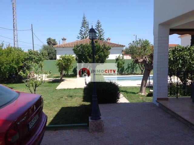 4 slaapkamer Villa te koop in El Grau de Castelló, Castelló de la Plana met garage - € 333.000 (Ref: 9413052)