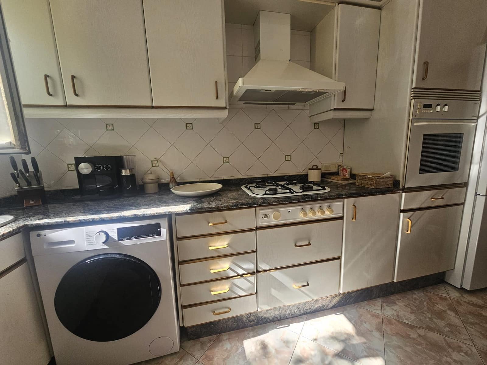 2 sovrum Lägenhet till salu i Valencia stad med pool garage - 470 000 € (Ref: 9413054)