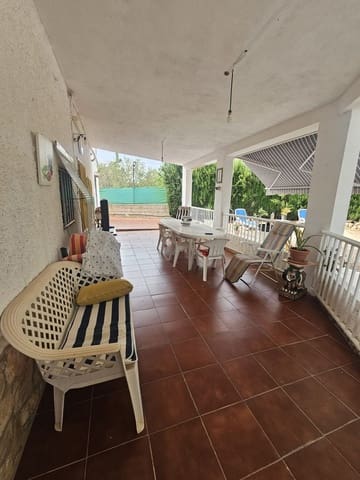 3 bedroom Villa for sale in Montroy with pool garage - € 150,000 (Ref: 9413057)