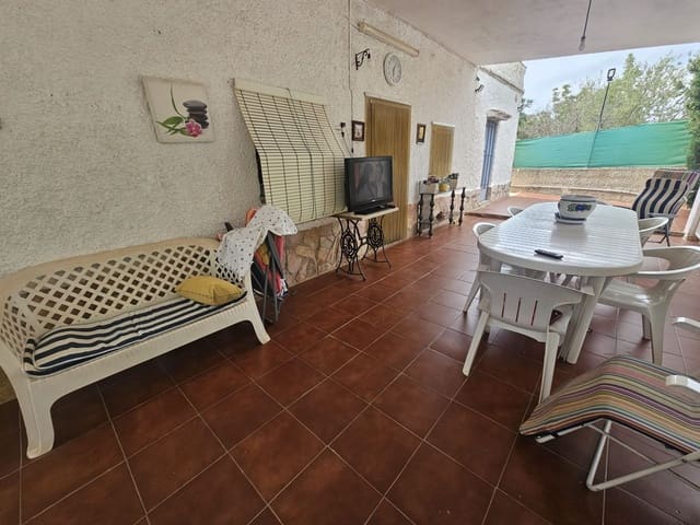 3 bedroom Villa for sale in Montroy with pool garage - € 150,000 (Ref: 9413057)
