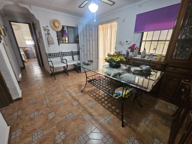 3 bedroom Villa for sale in Montroy with pool garage - € 150,000 (Ref: 9413057)