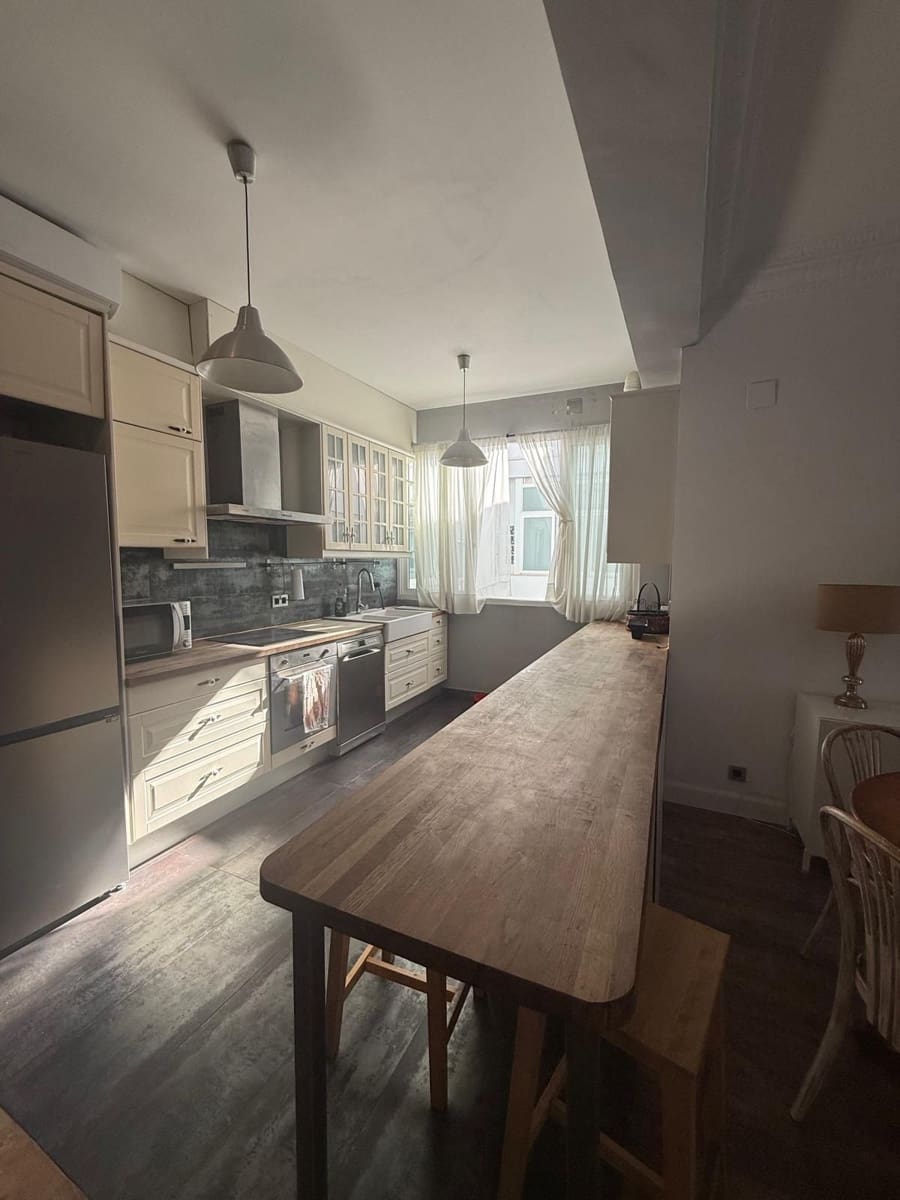 3 soverom Leilighet til leie i Valencia by - € 1 400 (Ref: 9413067)