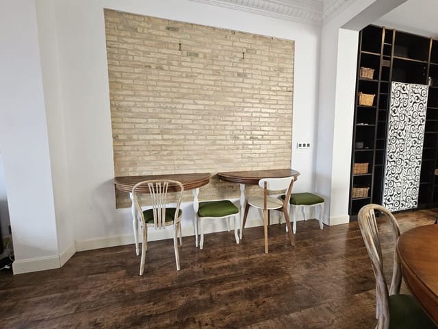 3 soverom Leilighet til leie i Cabanyal-Canyamelar, Valencia by - € 1 400 (Ref: 9413067)