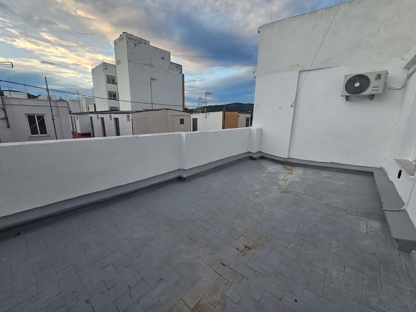 3 bedroom Penthouse for sale in Sagunto / Sagunt - € 150,000 (Ref: 9413070)