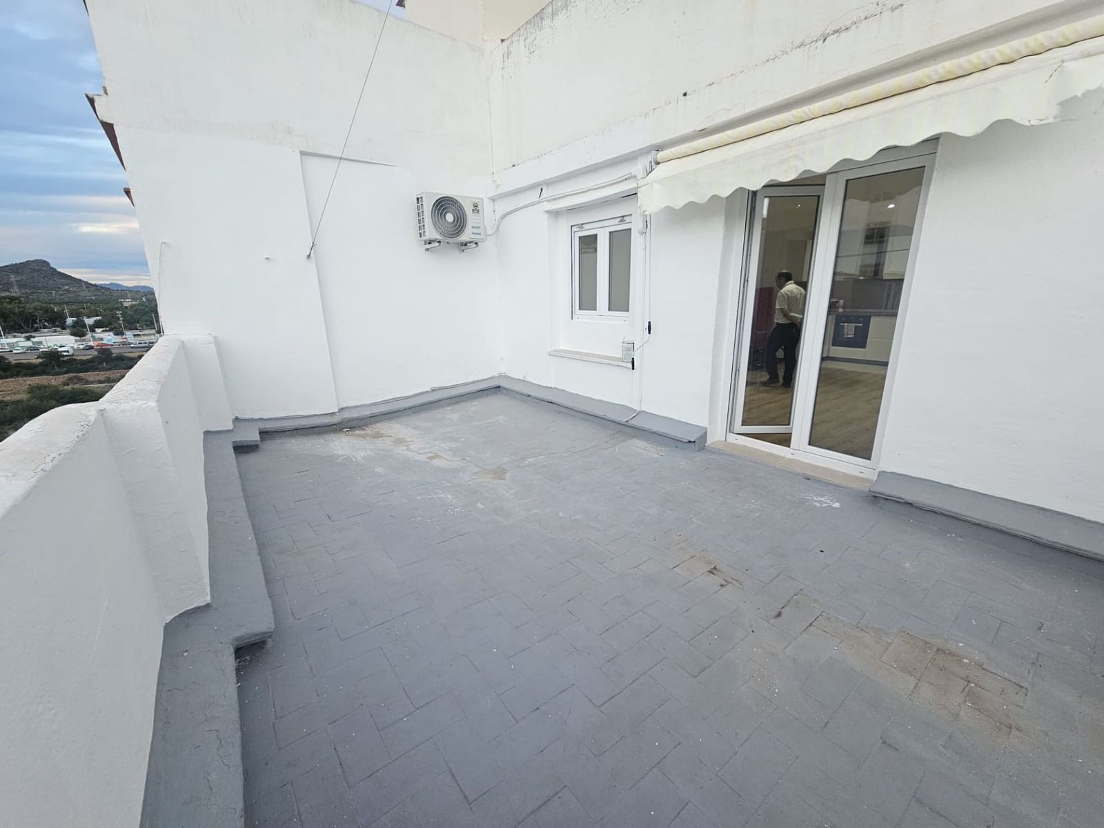 3 bedroom Penthouse for sale in Sagunto / Sagunt - € 150,000 (Ref: 9413070)