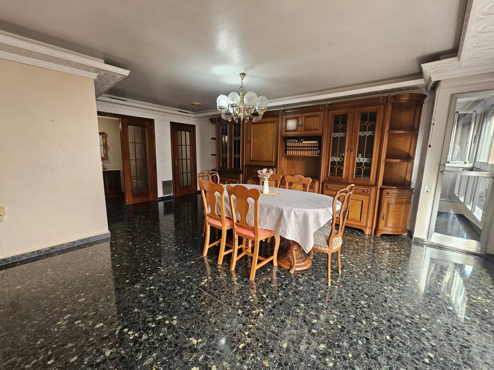 4 bedroom Flat for sale in Sagunto / Sagunt with garage - € 175,000 (Ref: 9413614)