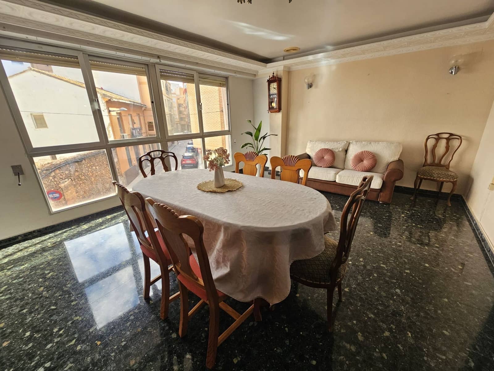 4 bedroom Flat for sale in Sagunto / Sagunt with garage - € 175,000 (Ref: 9413614)