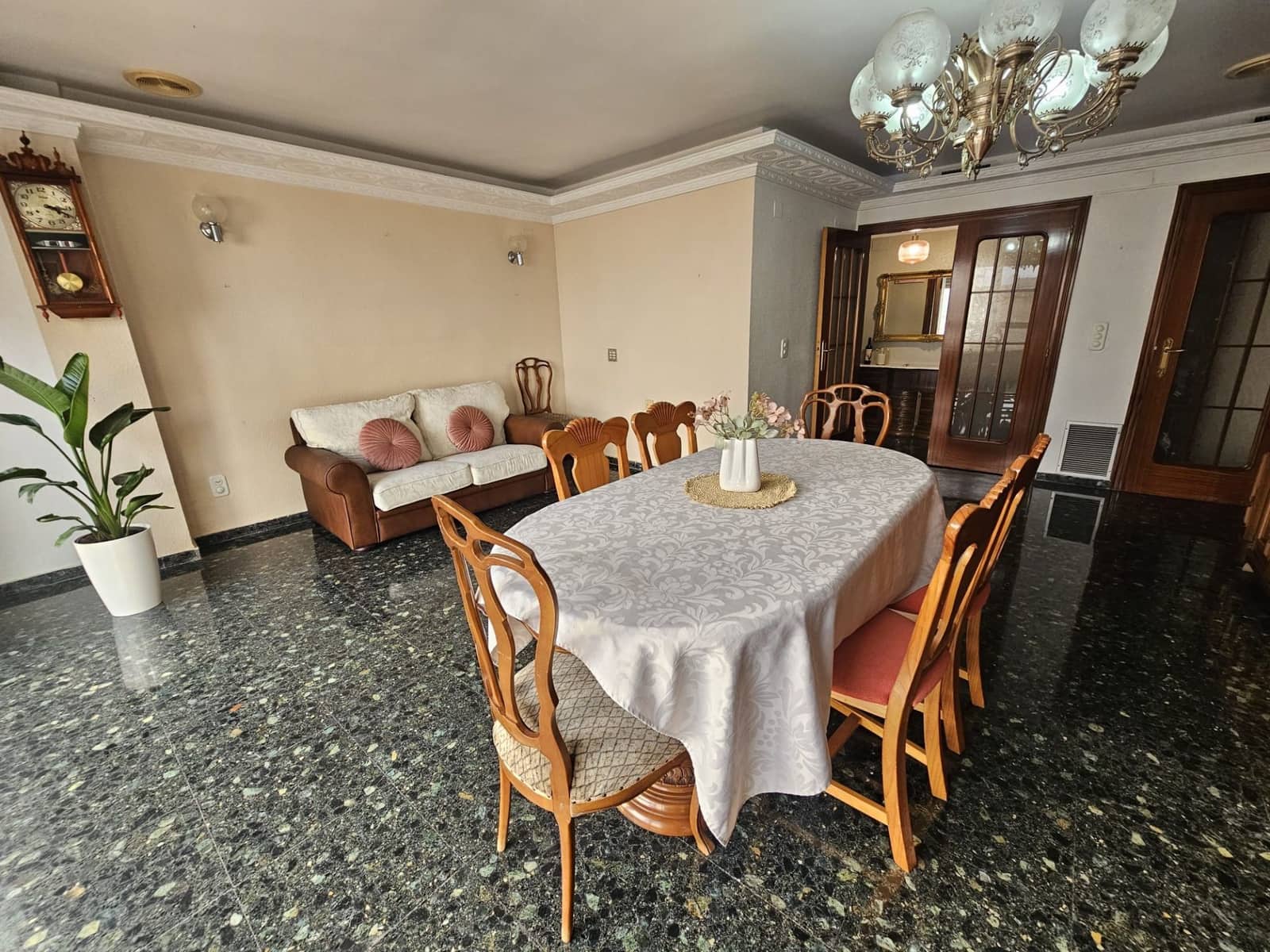 4 bedroom Flat for sale in Sagunto / Sagunt with garage - € 175,000 (Ref: 9413614)