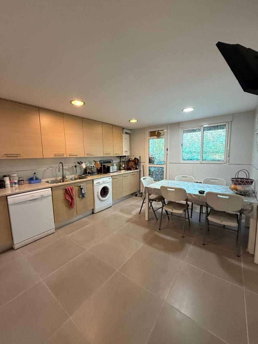 6 soveværelse Villa til salg i Moncada - € 450.000 (Ref: 9419001)