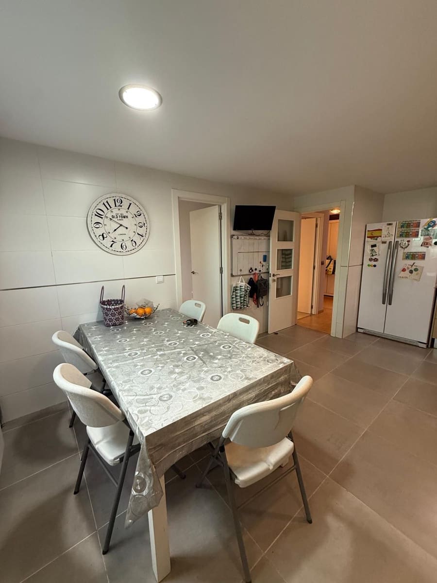 6 soveværelse Villa til salg i Moncada - € 450.000 (Ref: 9419001)