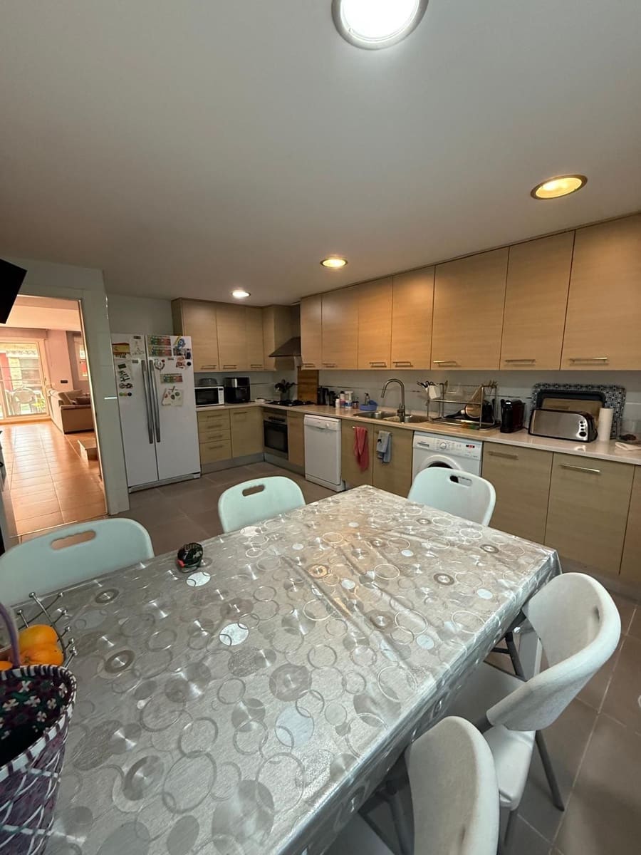 6 soveværelse Villa til salg i Moncada - € 450.000 (Ref: 9419001)