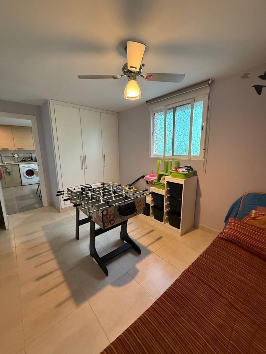 6 soveværelse Villa til salg i Moncada - € 450.000 (Ref: 9419001)