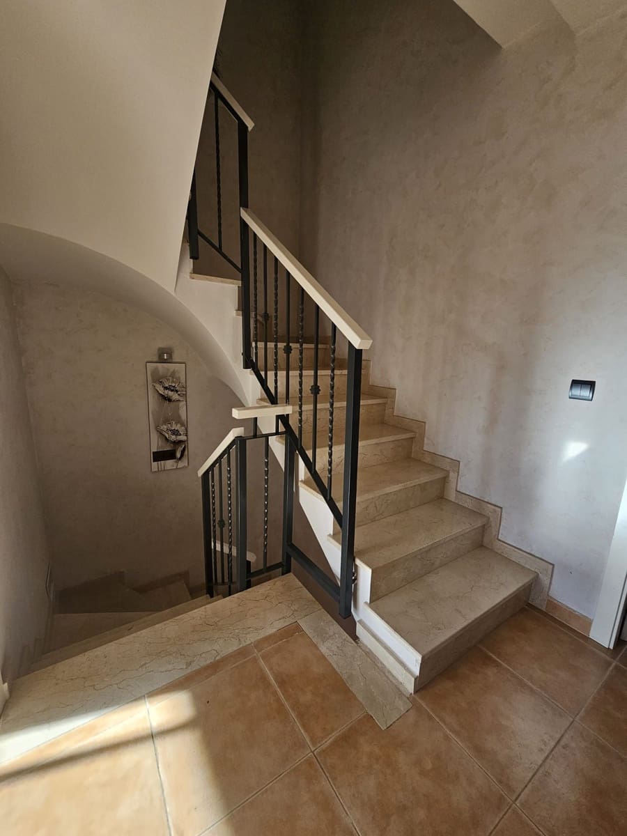 6 soveværelse Villa til salg i Moncada - € 450.000 (Ref: 9419001)