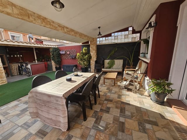 6 slaapkamer Villa te koop in Moncada - € 450.000 (Ref: 9419001)