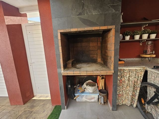 6 slaapkamer Villa te koop in Moncada - € 450.000 (Ref: 9419001)