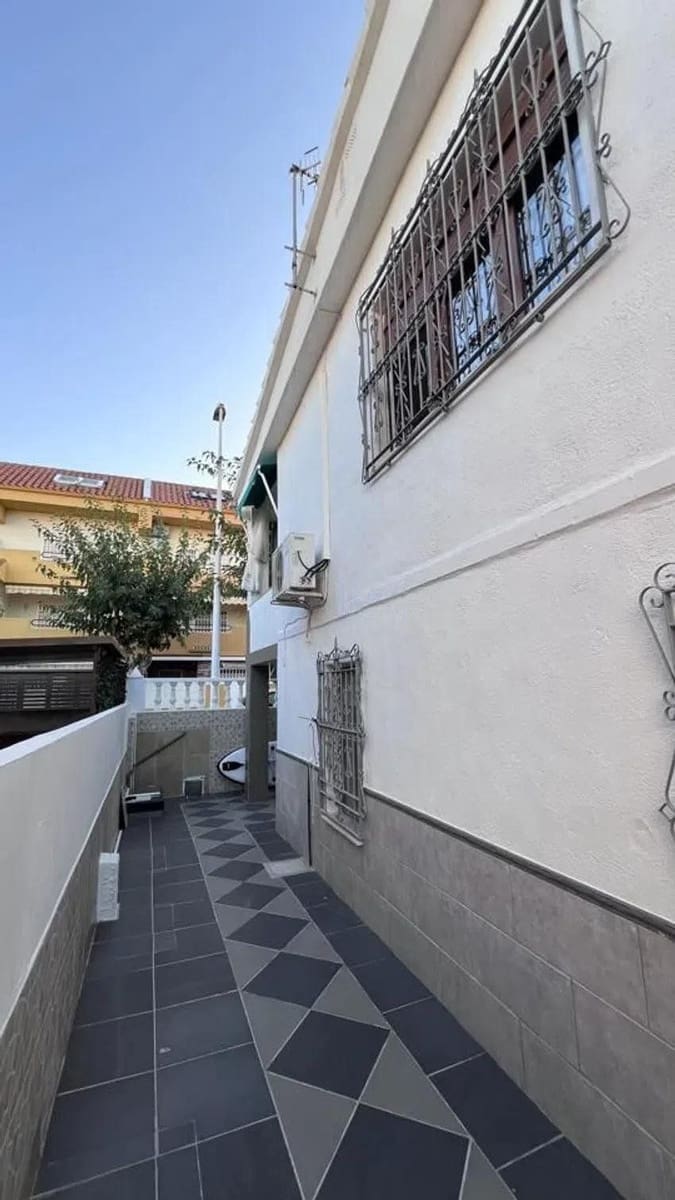 4 soveværelse Villa til salg i Oropesa  - € 239.000 (Ref: 9419002)