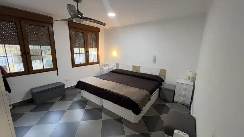 4 soveværelse Villa til salg i Oropesa  - € 239.000 (Ref: 9419002)