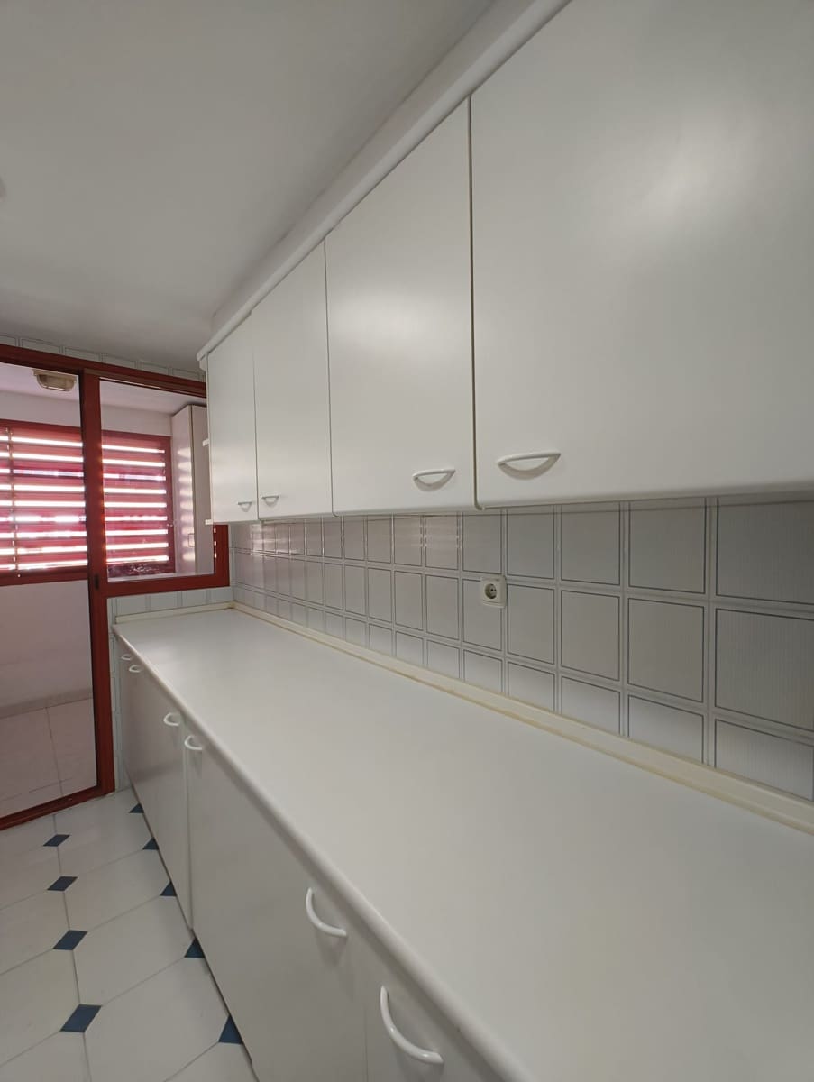 3 camera da letto Appartamento da affittare in Valencia citta - 1.600 € (Rif: 9419003)